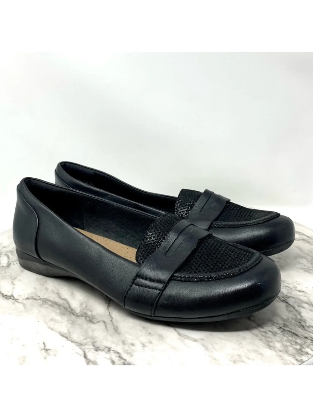 Clarks Kinzie Willow Textured Black Leather Loafers 8 Comfort Preppy Classic